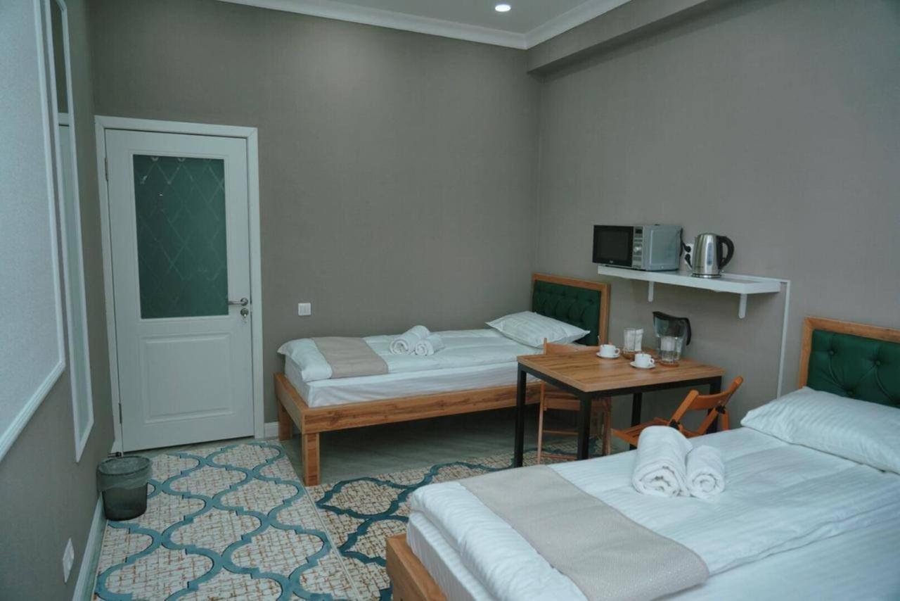 Halal Apart Hotel 阿拉木图 外观 照片