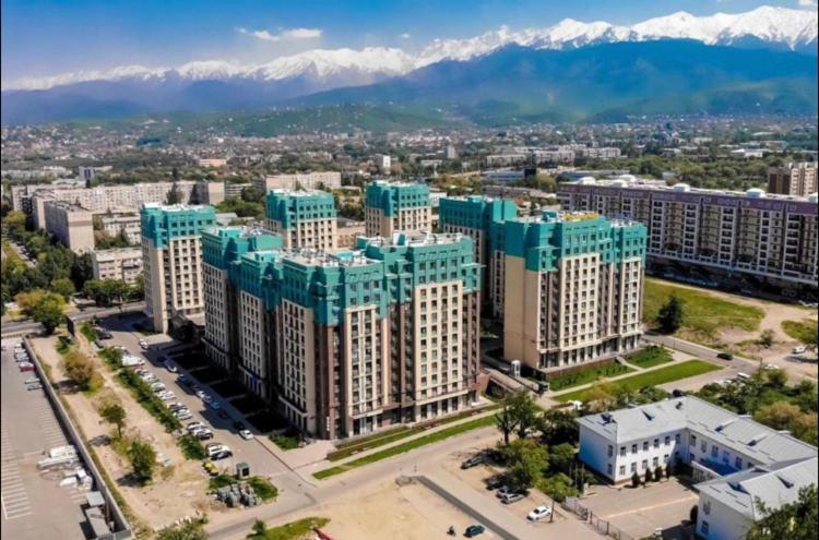 Halal Apart Hotel 阿拉木图 外观 照片